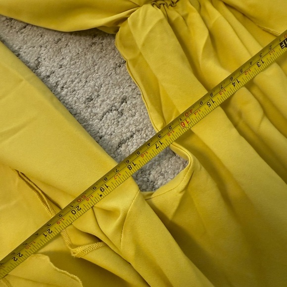 Andrea Iyamah size 6 (S) NWT Bright Yellow Long Sleeve romper with shorts - Picture 10 of 15